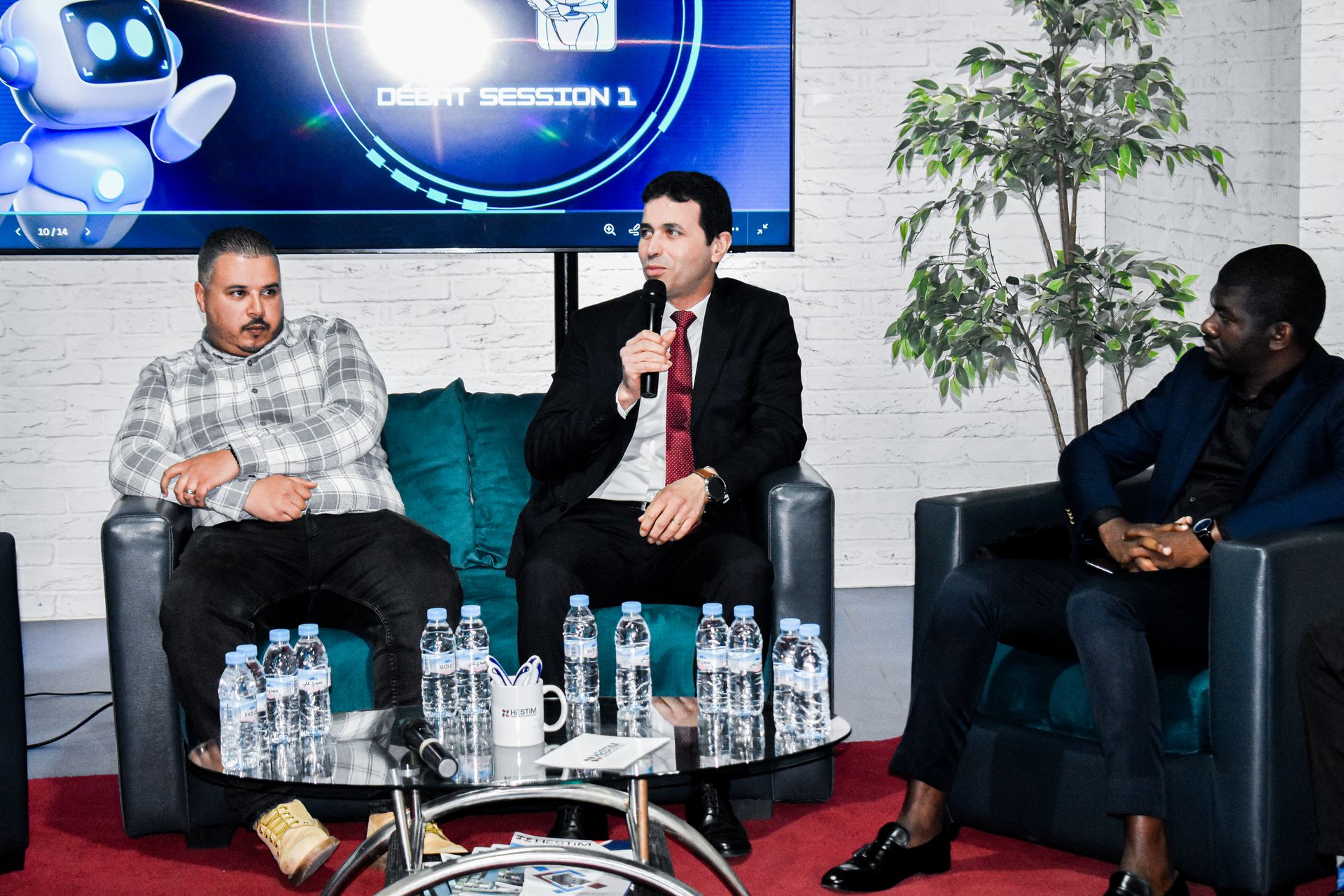 Conférences HESTIM